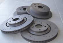 Какие тормозные диски лучше для Lexus?