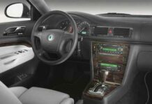 Как защитить салон Skoda Superb, с помощью разного тюнинга