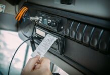 Установка тахографов на автомобили: зачем?