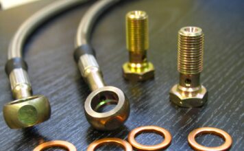 Тормозные трубки: применение, причины износа и замена