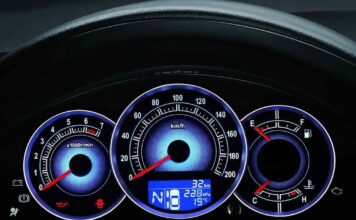 Тюнинг панели приборов Mercedes