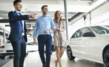 Честные отзывы об автосалонах: мнения реальных людей