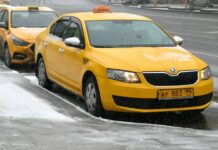 Преимущества заказа такси из аэропорта Симферополя