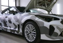 Что из себя представляет оклейка автомобиля?