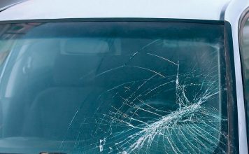 Специфика ремонта лобового стекла в автомобиле