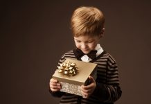 Что подарить ребёнку на день рождение?