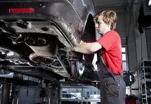 Какие функции выполняет автомеханик?