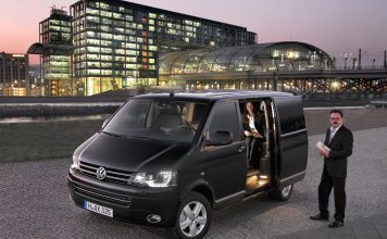 Аренда минивэна с водителем: гарантия надежной и комфортной поездки