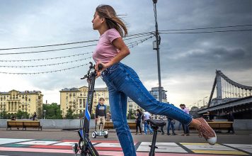 Лучшие электросамокаты с большим запасом хода