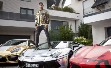 Невероятная коллекция автомобилей Обамеянга