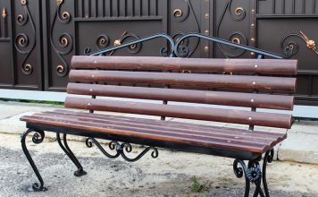 Металлические скамейки: на что обратить внимание при выборе?
