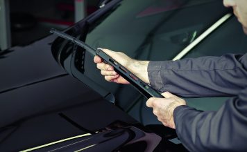 Как выбрать и заменить щётки стеклоочистителя?