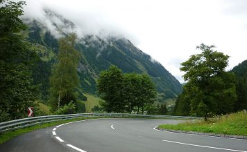 Горы Краснодарского края на машине