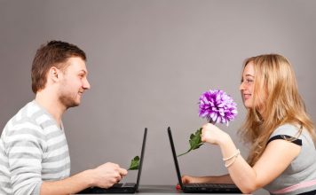 Почему знакомства в интернете так популярны?