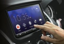 Можно ли играть в покер на экране автомобиля?