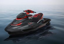 Завладей волнами с мотосерфингом!