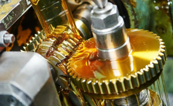 Значение масел и смазочных материалов в авиационной технике: обеспечение надежности и безопасности