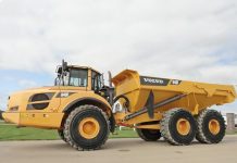 Сочлененный самосвал Volvo — надежный транспорт для строительства