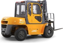 Вилочные погрузчики JAC: мощные помощники в складской работе