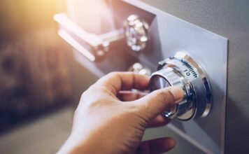 Вскрытие сейфов: незаменимая помощь профессионалов
