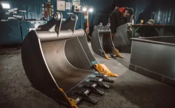 Ковш для спецтехники: незаменимый помощник на строительной площадке
