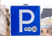 Госдума отклонила законопроект о скидке на штраф за неоплаченную парковку