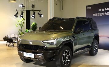 Dongfeng и Huawei показали гибридный внедорожник Mengshi M817