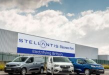 Stellantis увольняет 900 работников в США