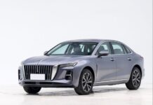 В Китае стартовали продажи гибридного седана Hongqi H5 с запасом хода 1600 км
