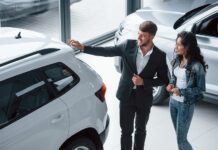 В России продолжают продавать автомобили, которые невозможно поставить на учет