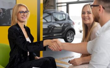 Ставки по автокредитам на новые автомобили в России снизились до минимума за полтора года