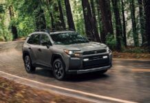 Toyota представила обновленный RAV4