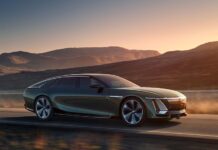 Cadillac наконец начал поставки своей самой дорогой модели Celestiq