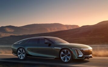 Cadillac наконец начал поставки своей самой дорогой модели Celestiq
