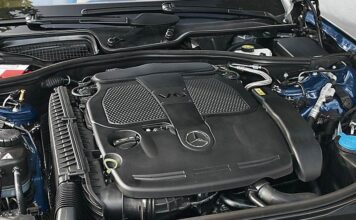 Mercedes-Benz пока не планирует отказываться от автомобилей с ДВС
