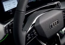 Новый Audi Q3 удивил необычным управлением коробки передач на рулевой колонке