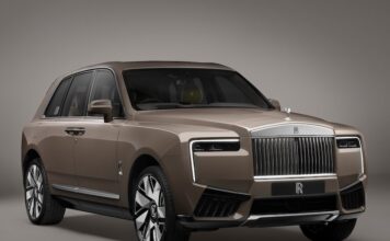 Продажи автомобилей класса люкс в России выросли на 76% вопреки общему падению авторынка