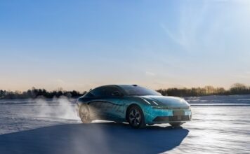 Седан Lynk & Co получит гибридную силовую установку