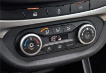 В России предложили обязать автопроизводителей оставлять физические кнопки в автомобили