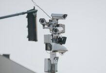 В России призвали к замене устаревших дорожных камер