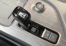 Доля автомобилей с автоматической коробкой в России достигла рекордных 70%