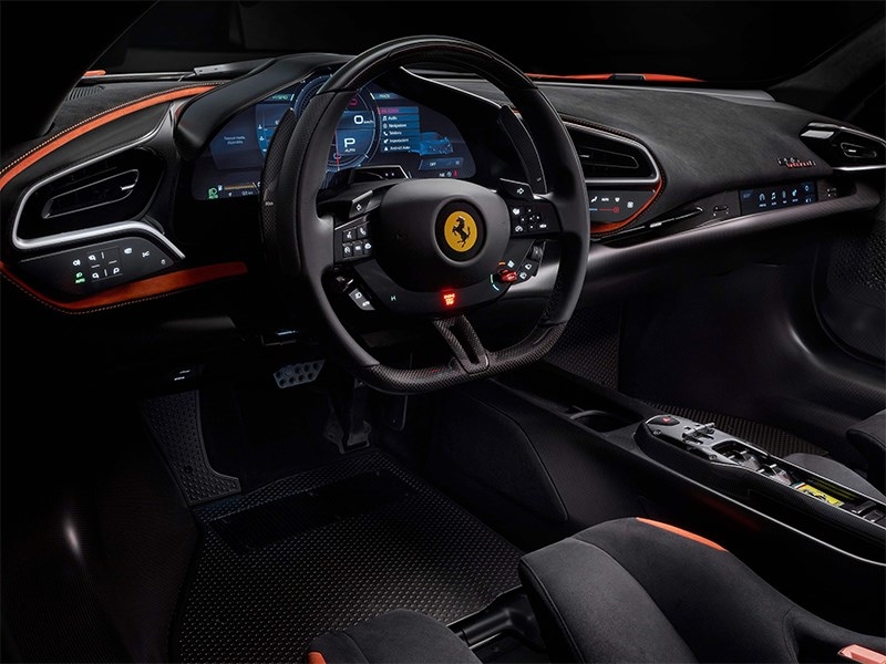 Ferrari не планирует возвращать “механику”, но намекает на редкие исключения