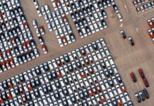 Китай ужесточит экспорт «псевдоподержанных» автомобилей