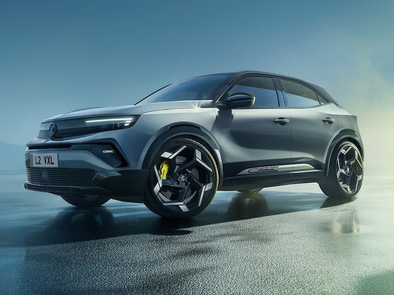 Opel представил «заряженный» электрокроссовер Mokka GSE