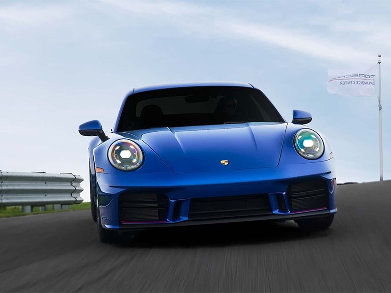 Porsche представил юбилейный 911 Carrera T Club Coupe для членов американского клуба марки