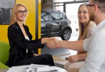 Рынок автокредитования в России начал восстанавливаться, но до прошлогоднего уровня далеко