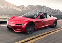 Tesla пророчит громкое возвращение Roadster
