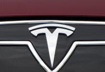 Илону Маску заплатили 29 млрд долларов, чтобы остаться у руля Tesla