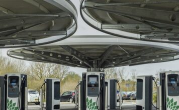 Первые зарядные хабы для электромобилей появятся на трассе М-11