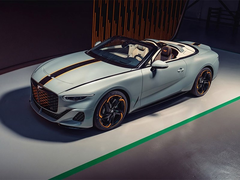 Последней моделью Bentley с двигателем W12 станет Batur Convertible by Mulliner